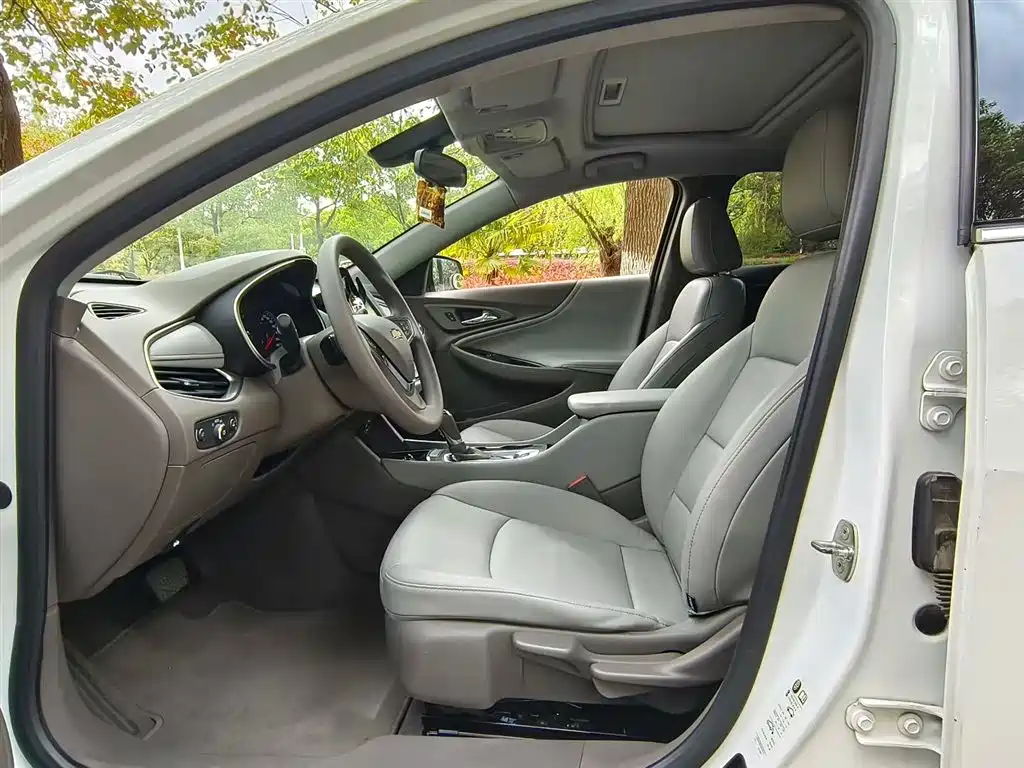 Chevrolet Malibu XL 2018 530T Auto RuiXiang Edition фото 16