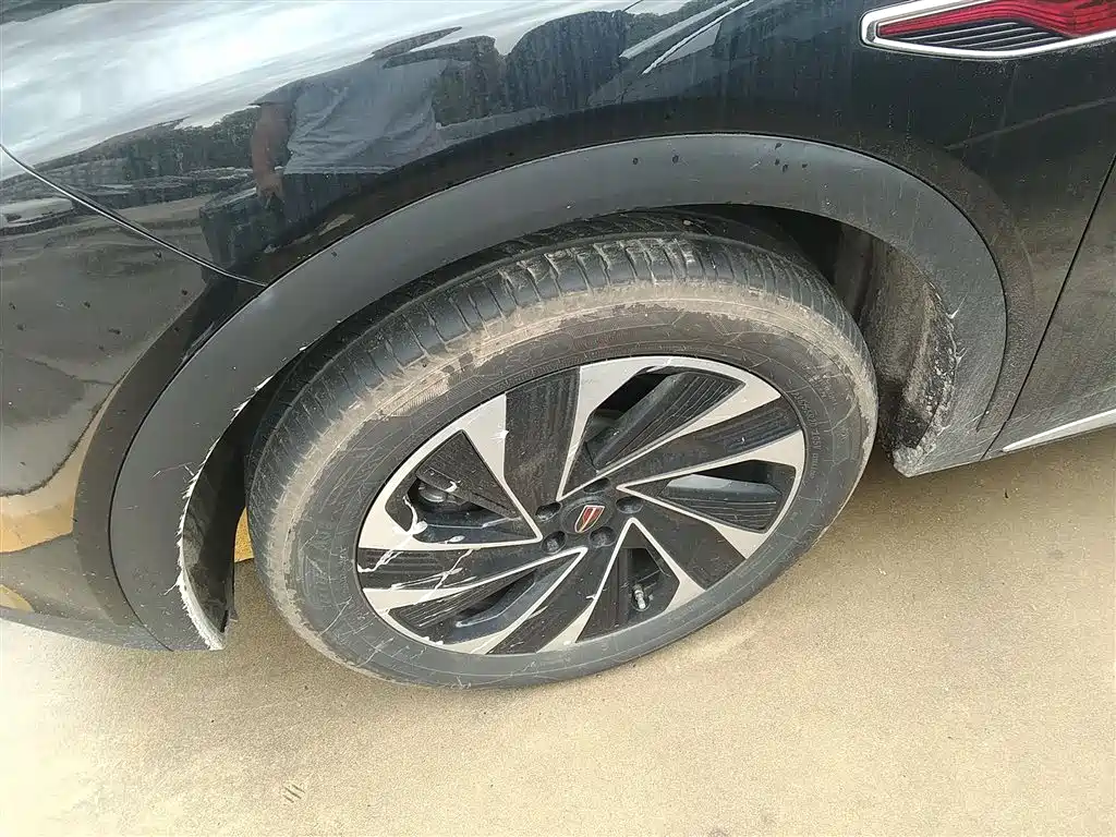 Hongqi HS7 PHEV 2024 2.0T PHEV 4WD Flagship Edition 6-seater фото 23