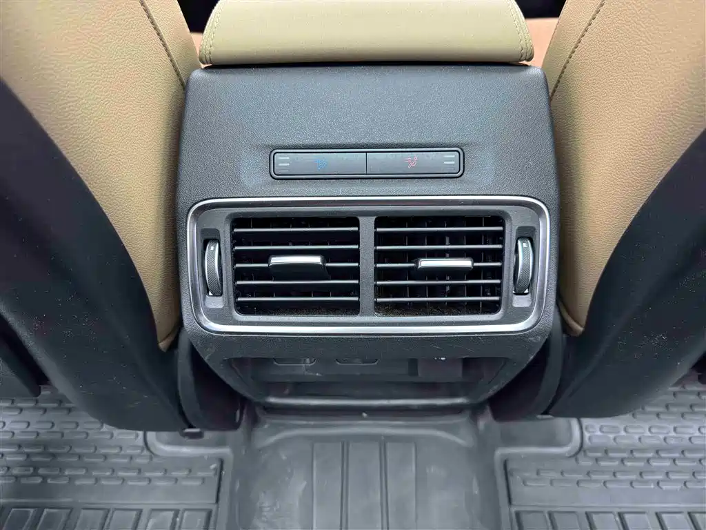 Land Rover Discovery Sport 2025 249PS Performance Tech Edition фото 11
