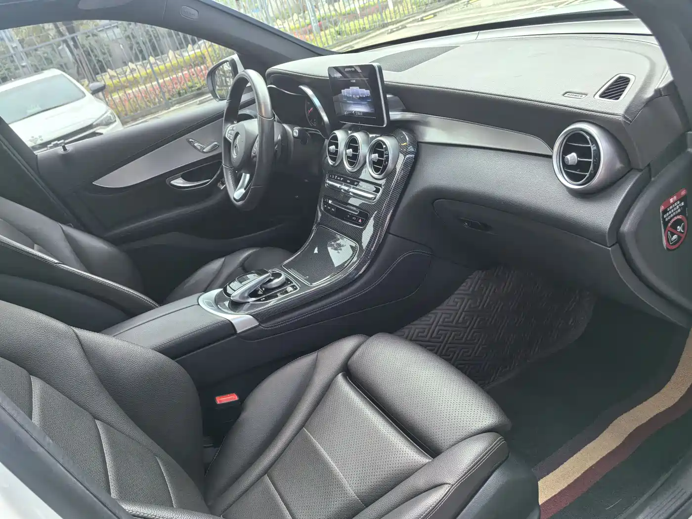 Mercedes-Benz GLC 2019 Model GLC 200 L 4MATIC фото 16
