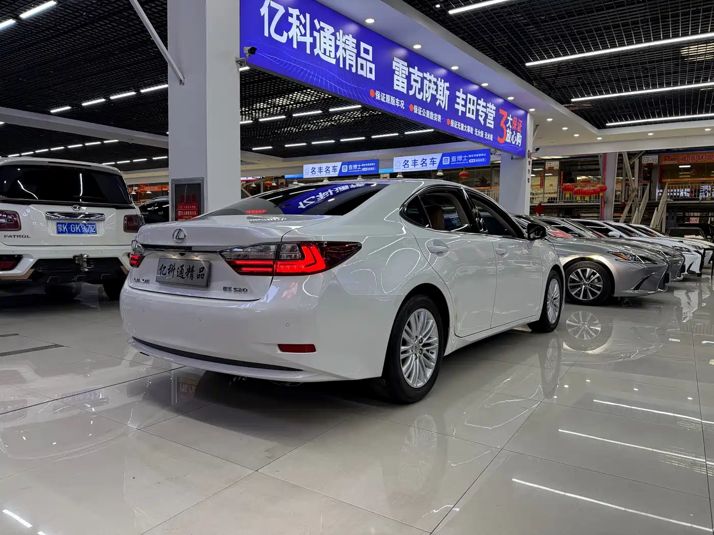 Lexus ES 2015 250 Elegance Edition фото 5