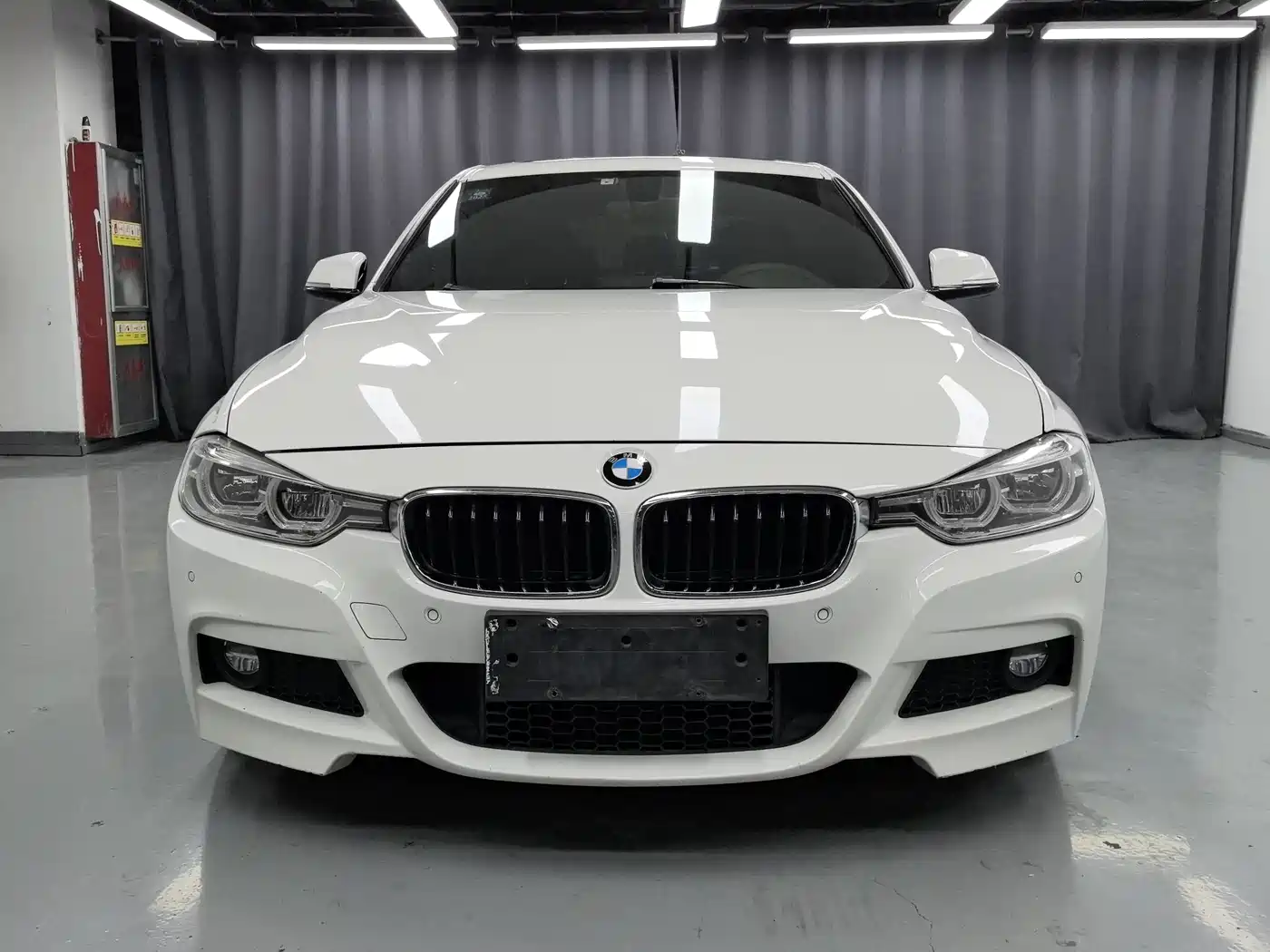 BMW 3 Series 2017 320i M Sport фото 2