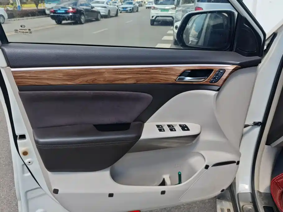 Фото 7 - GAC Trumpchi GS8