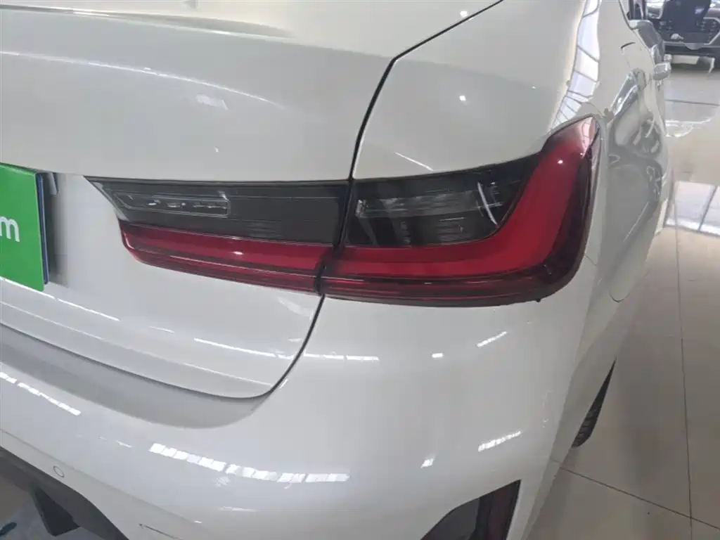 BMW 3 Series 2023 325Li M Sport Package фото 8