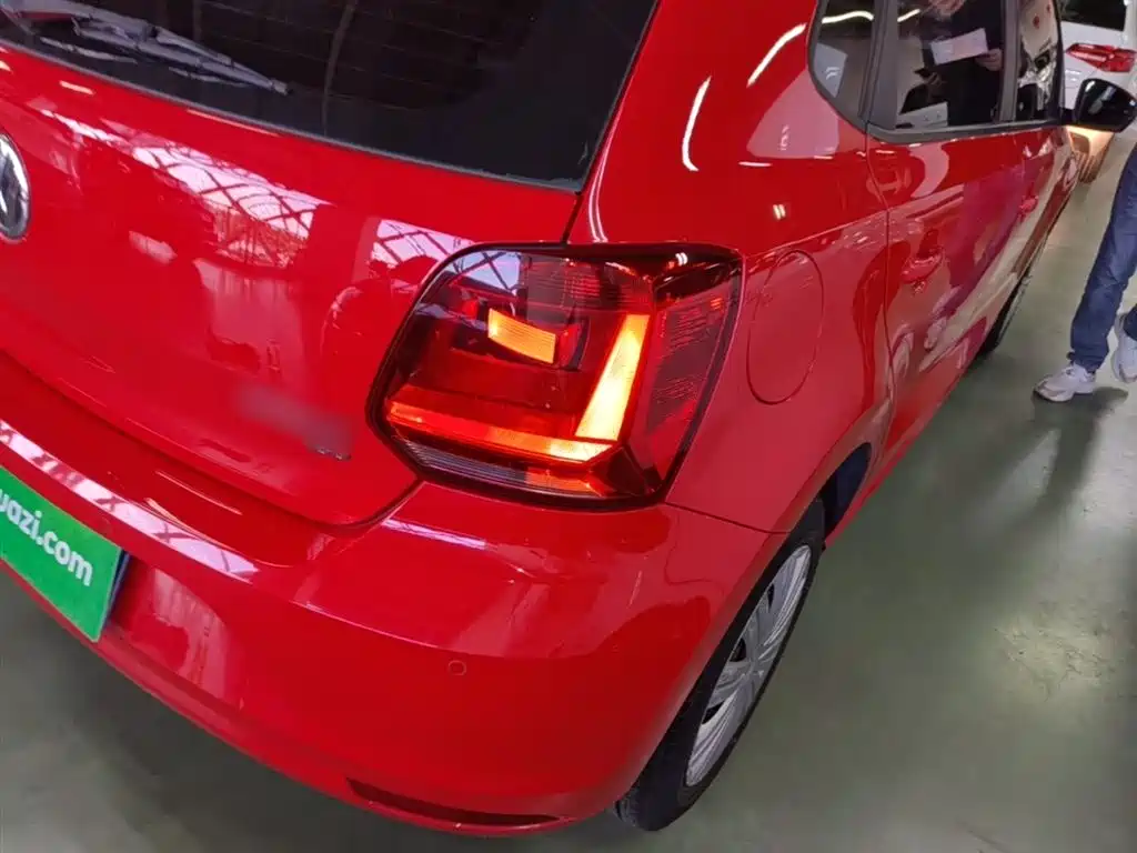 Volkswagen Polo 2016 1.6L Automatic Comfort фото 8