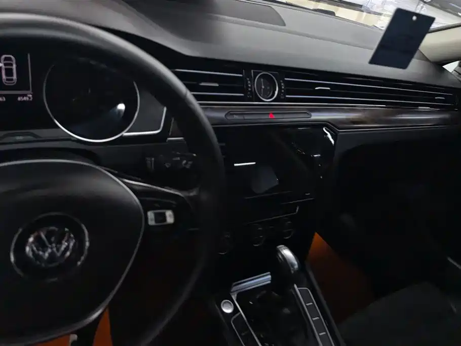 Volkswagen Magotan 2017 330TSI DSG Luxury фото 13