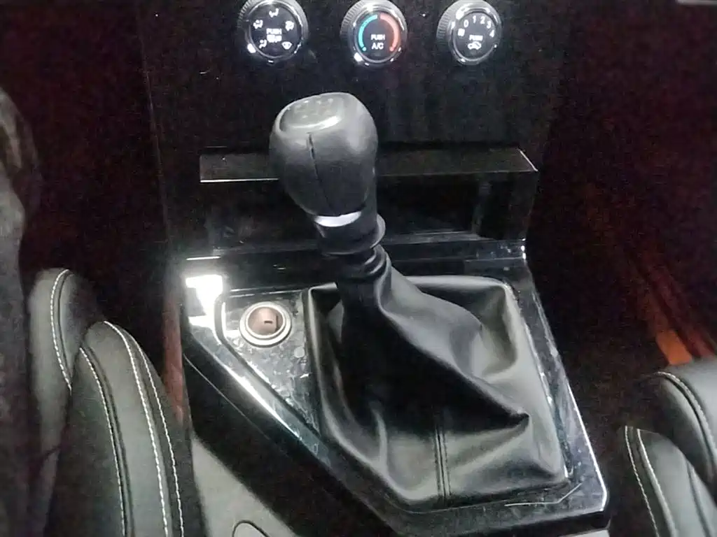 WULING AUTOMOBILE WULING JOURNEY