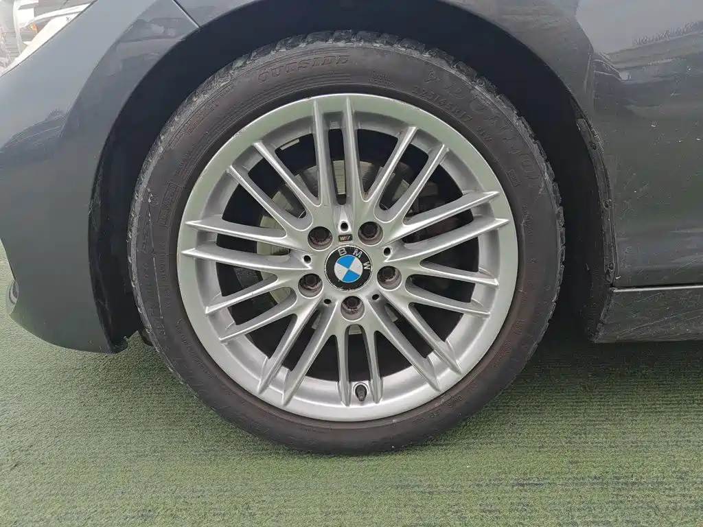 Фото 23 - BMW 1 Series (Import)