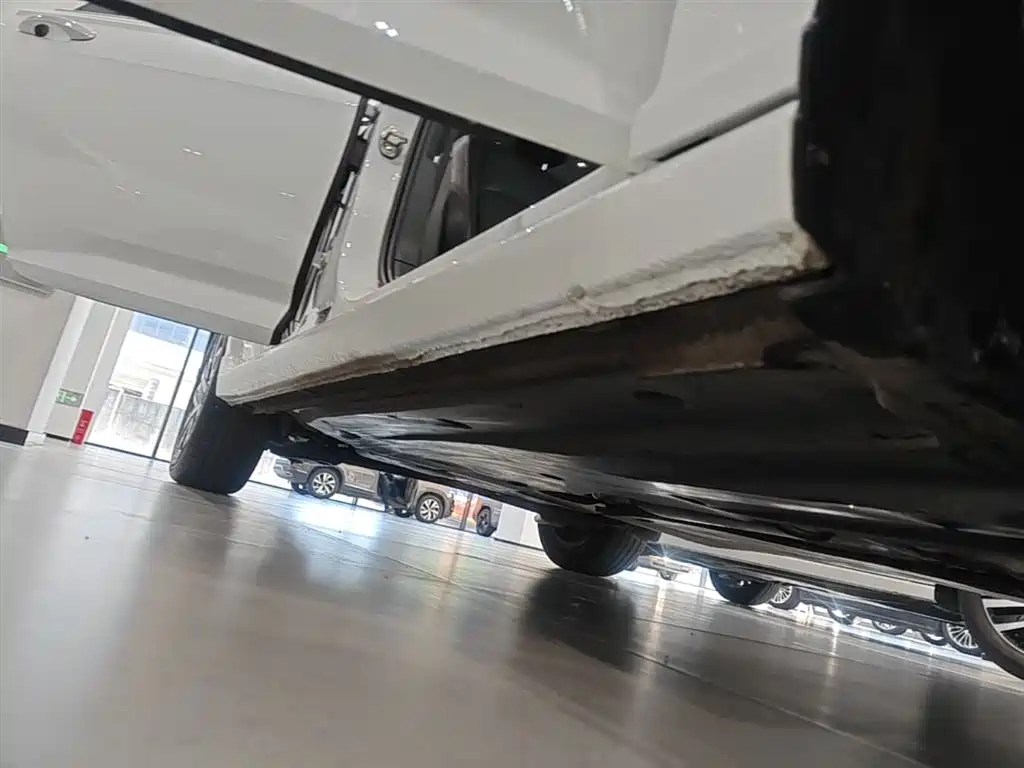 Volkswagen Lavida 2024 Model 300TSI DSG Starlight Leading Edition фото 21