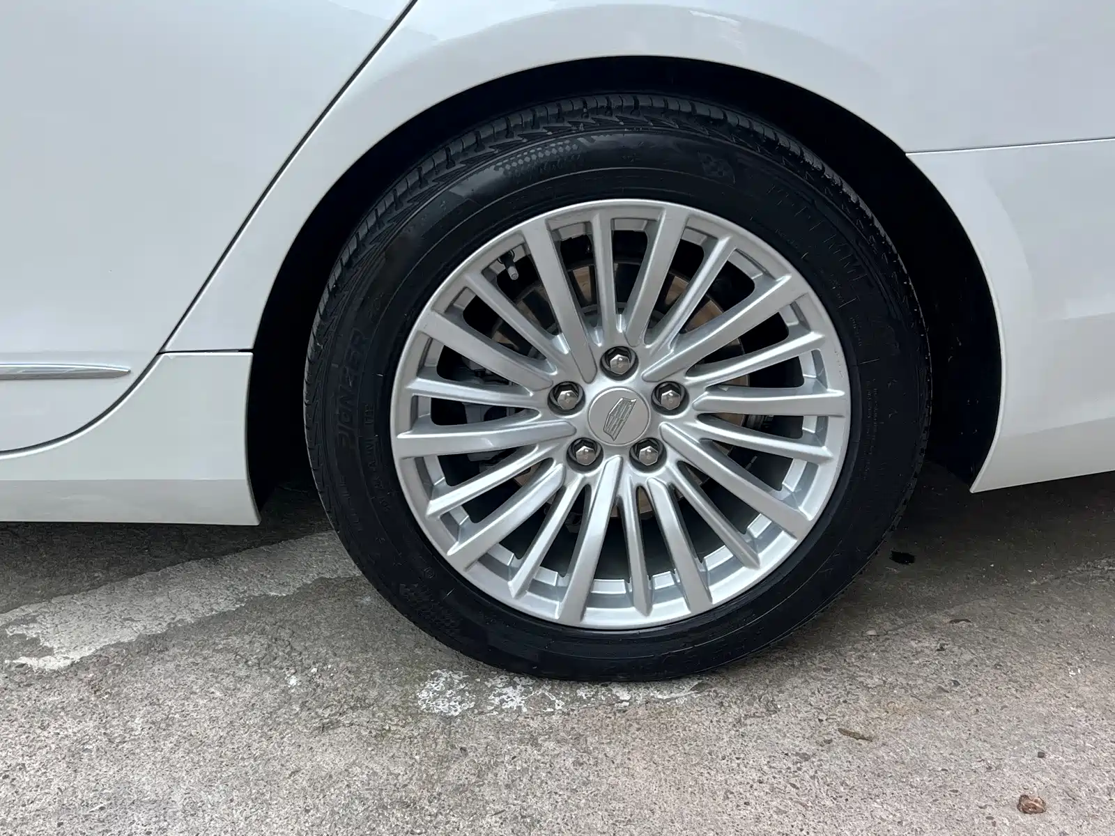 Фото 34 - Cadillac CT6