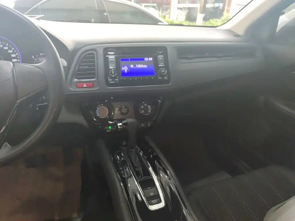 Honda Vezel 2015 2015 1.8L CVT FWD Elite