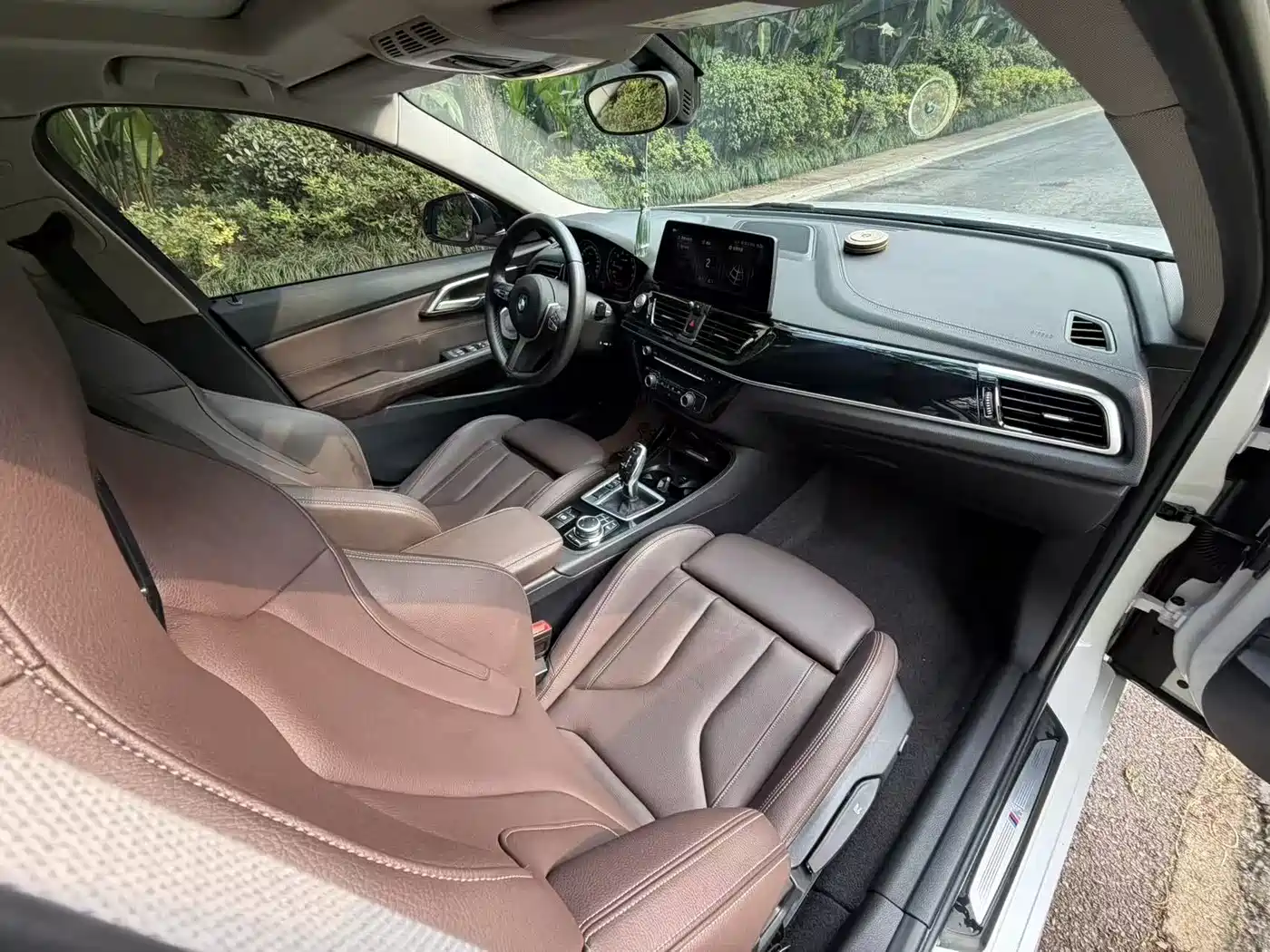 BMW 1 Series 2022 125i M Sport Shadow Edition фото 6