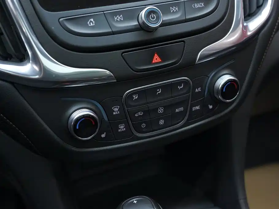 Chevrolet Equinox 2018 535T Automatic Control Edition фото 8