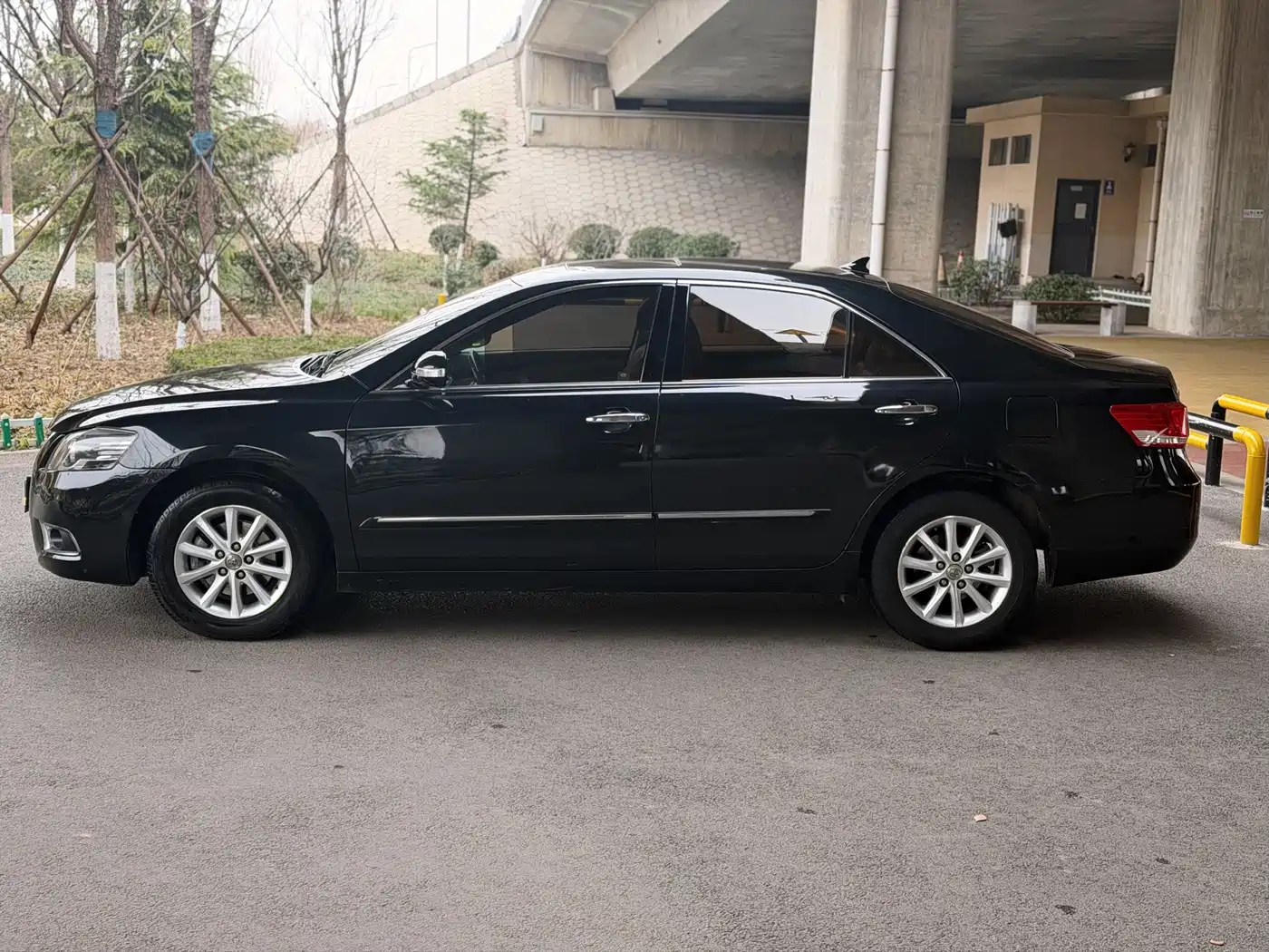 Toyota Camry 2013 200G Classic Luxury Edition фото 8