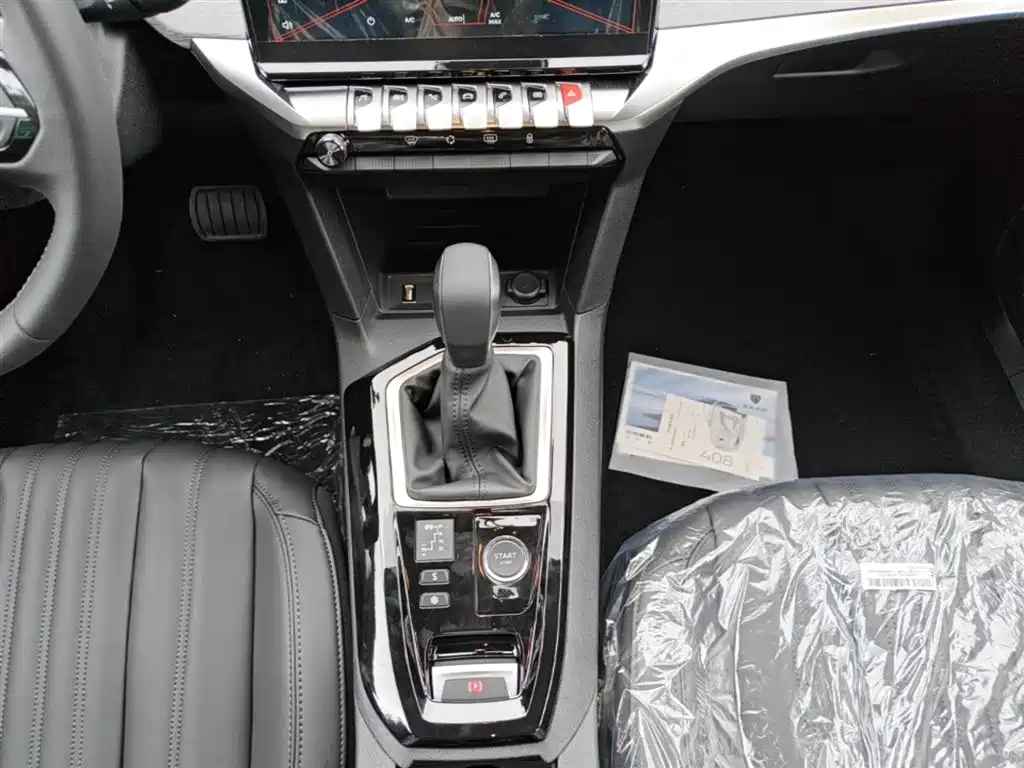Peugeot 408 2024 360THP Dá Dá Edition Latour фото 14