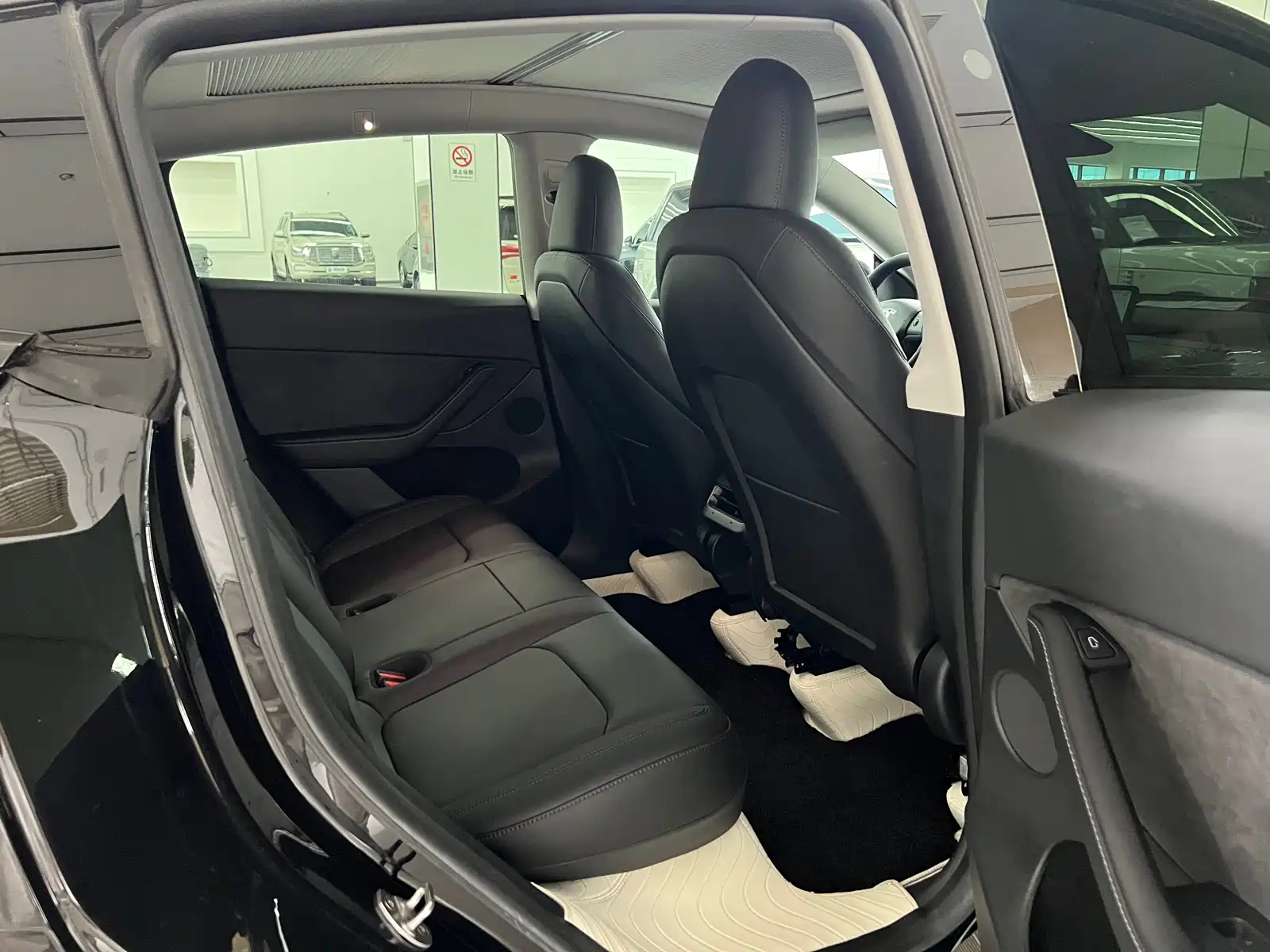 صورة 13 - Tesla Model Y
