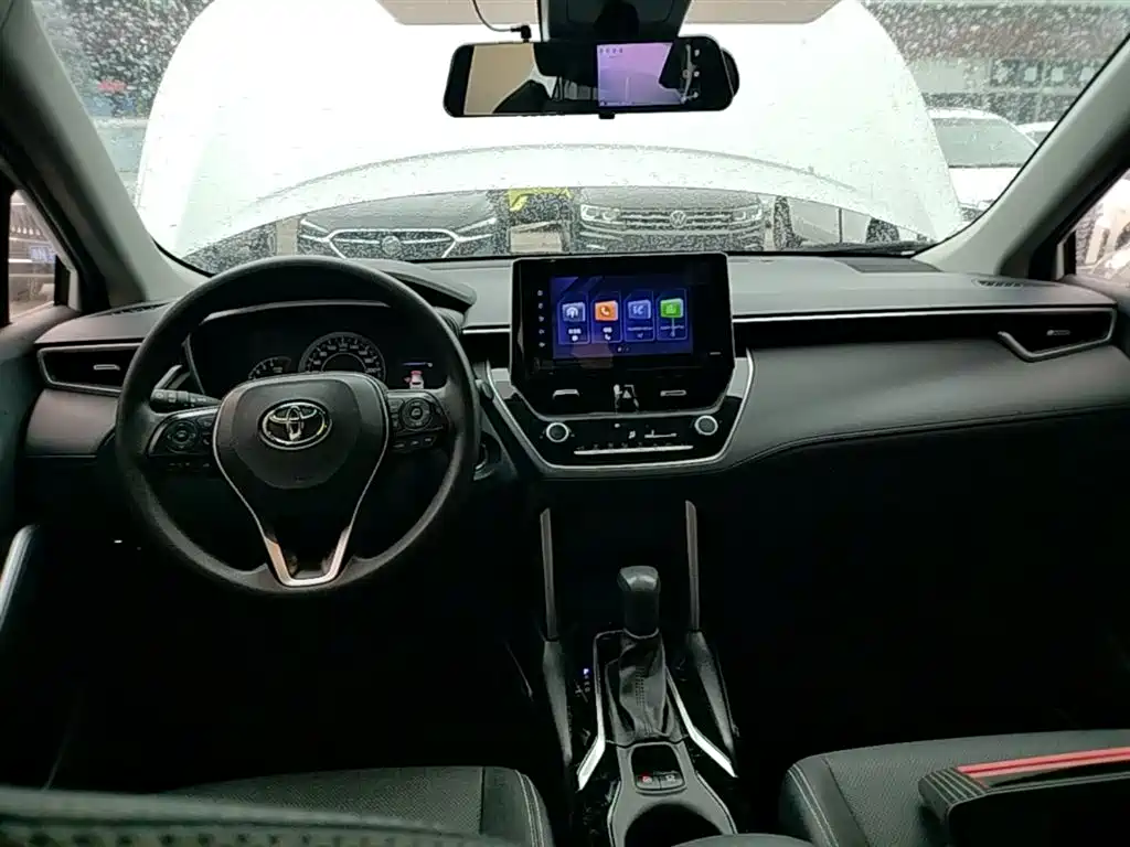 Toyota Frontlander 2022 2.0L CVT Luxury Edition фото 10