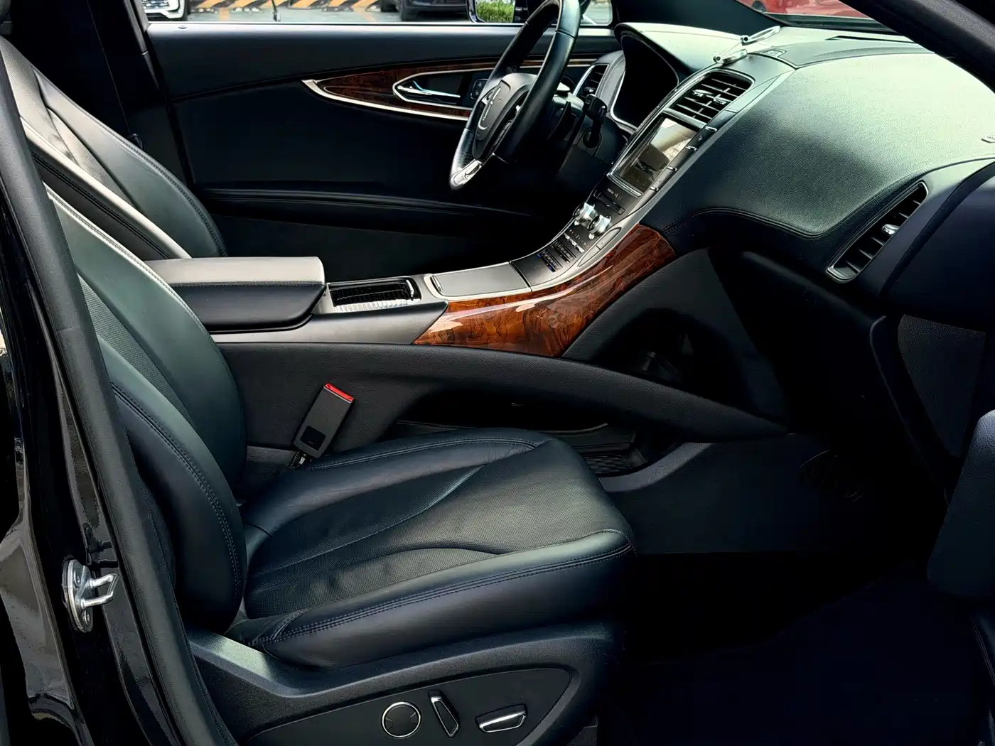Lincoln Nautilus (Import) 2019 2019 2.0T 4WD Zunya Edition China V
