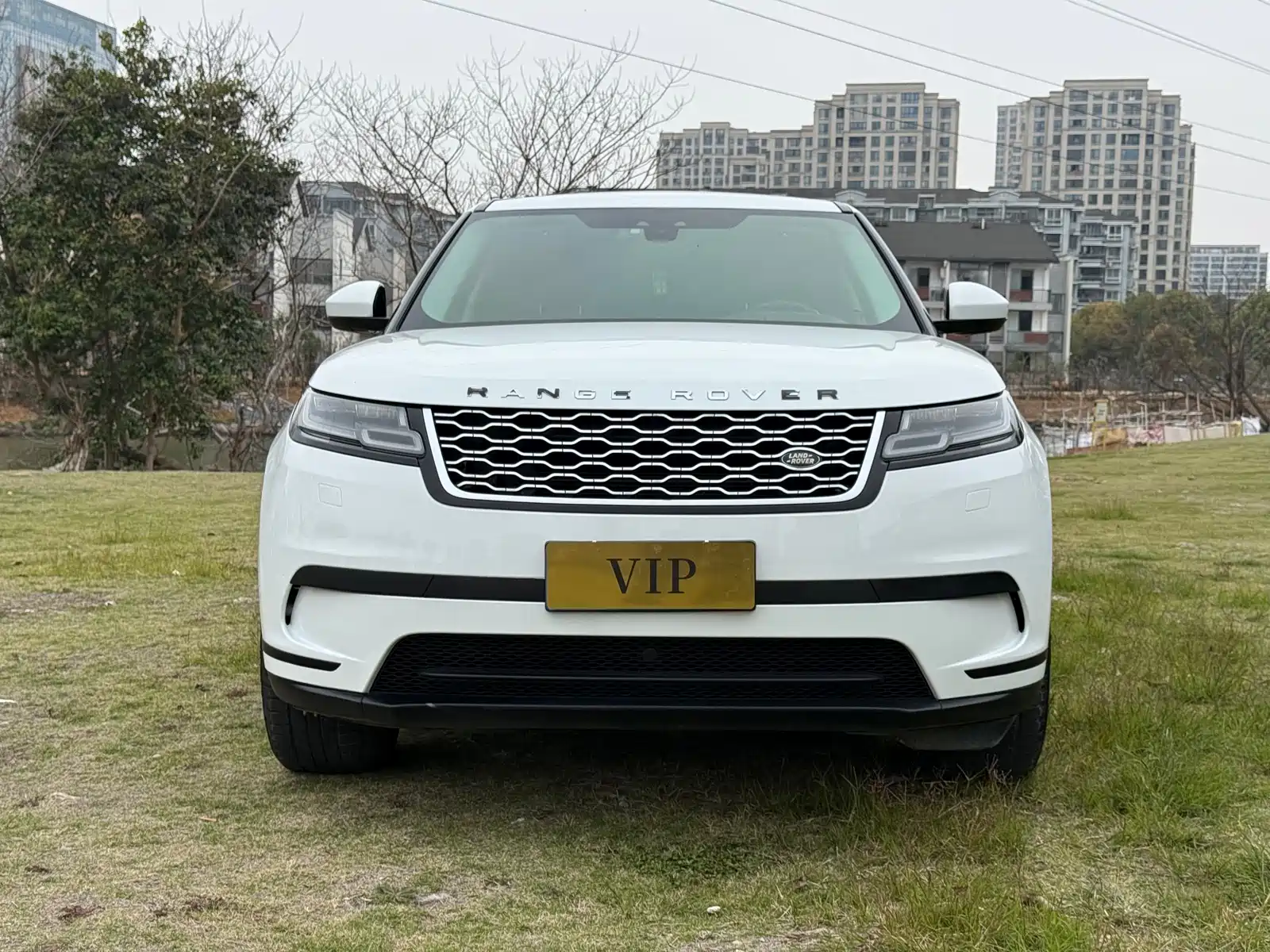 Фото 2 - Land Rover Range Rover Velar