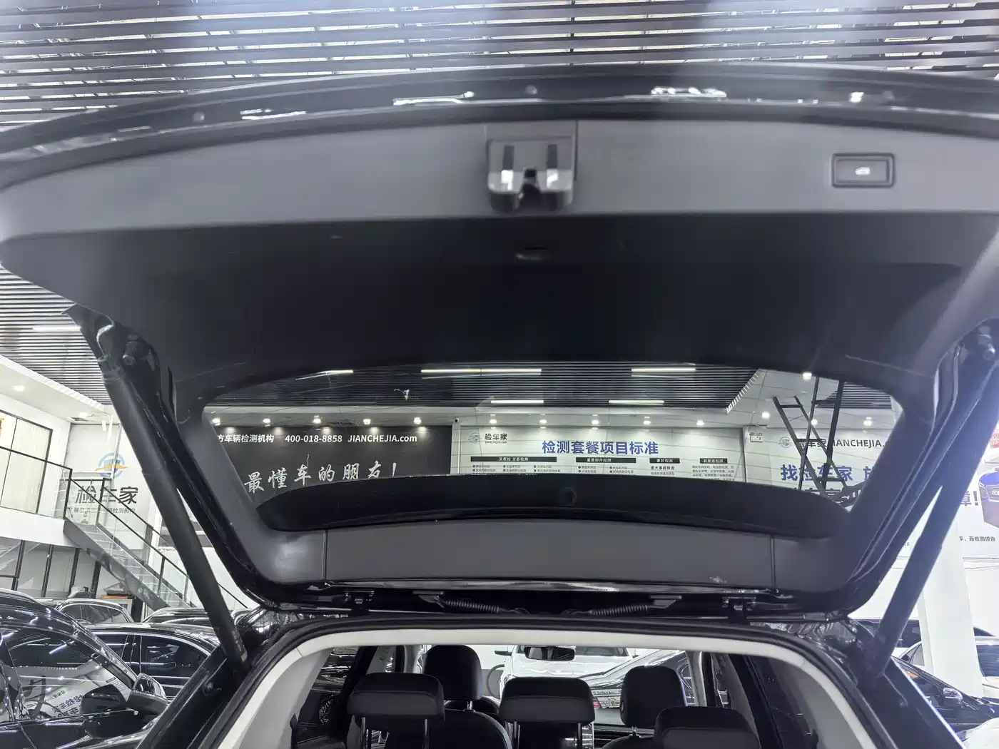 Volkswagen Tiguan L 2023 330TSI Auto 2WD R-Line Premium Edition фото 16