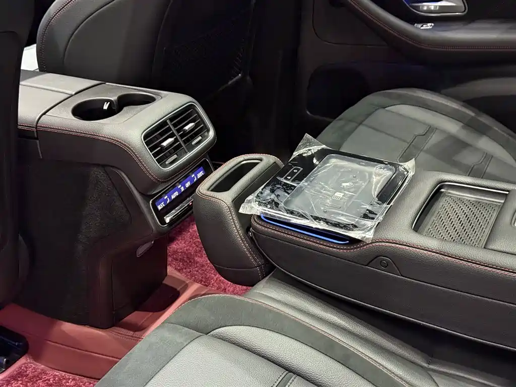 Mercedes-Benz GLE AMG 2025 Facelift AMG GLE 53 4MATIC+ фото 23