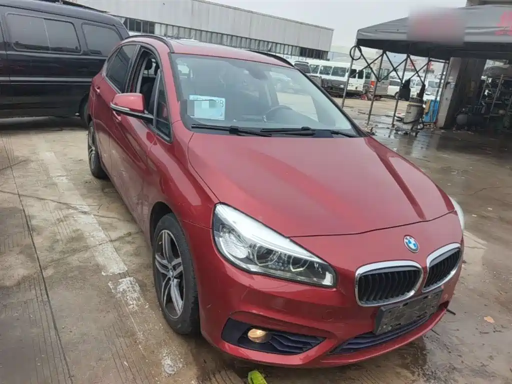 BMW 2 Series Tourer (Import) 2015 218i Sport Design Package фото 4