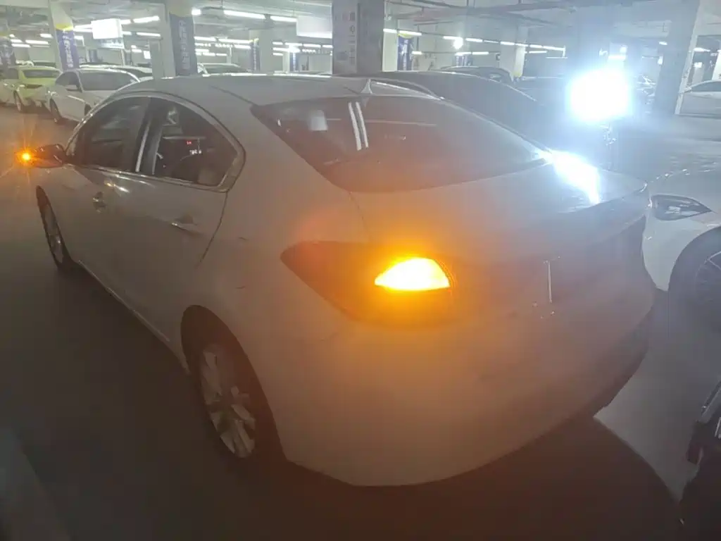 Фото 5 - Kia K3