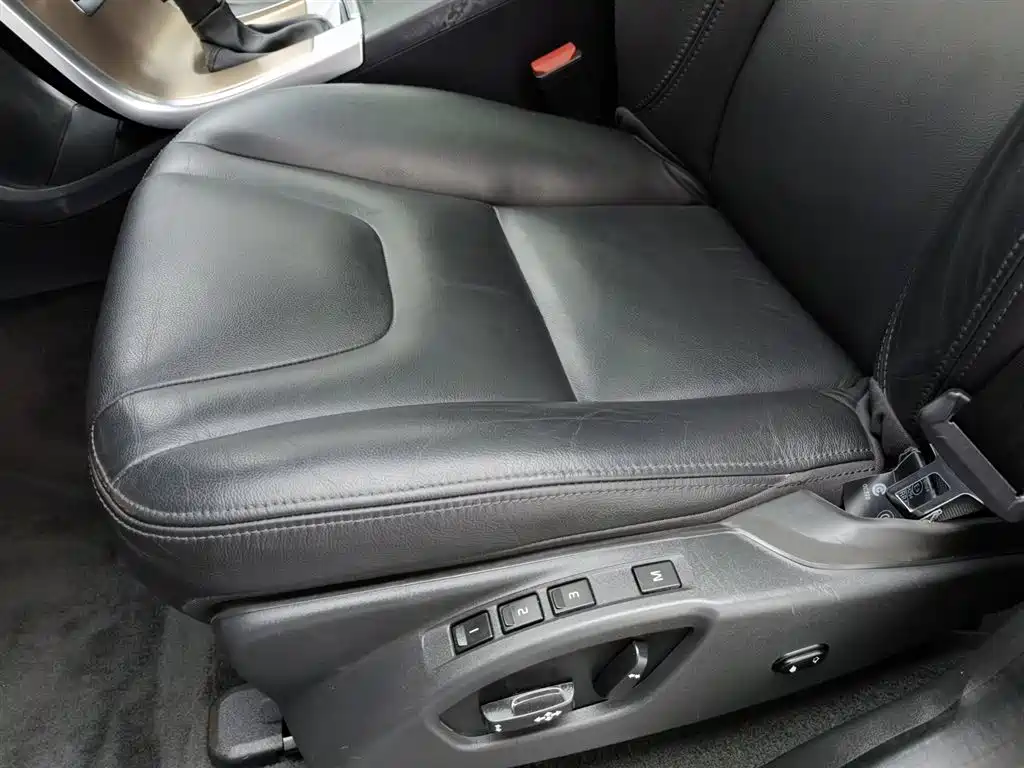 Photo 20 - Volvo XC60