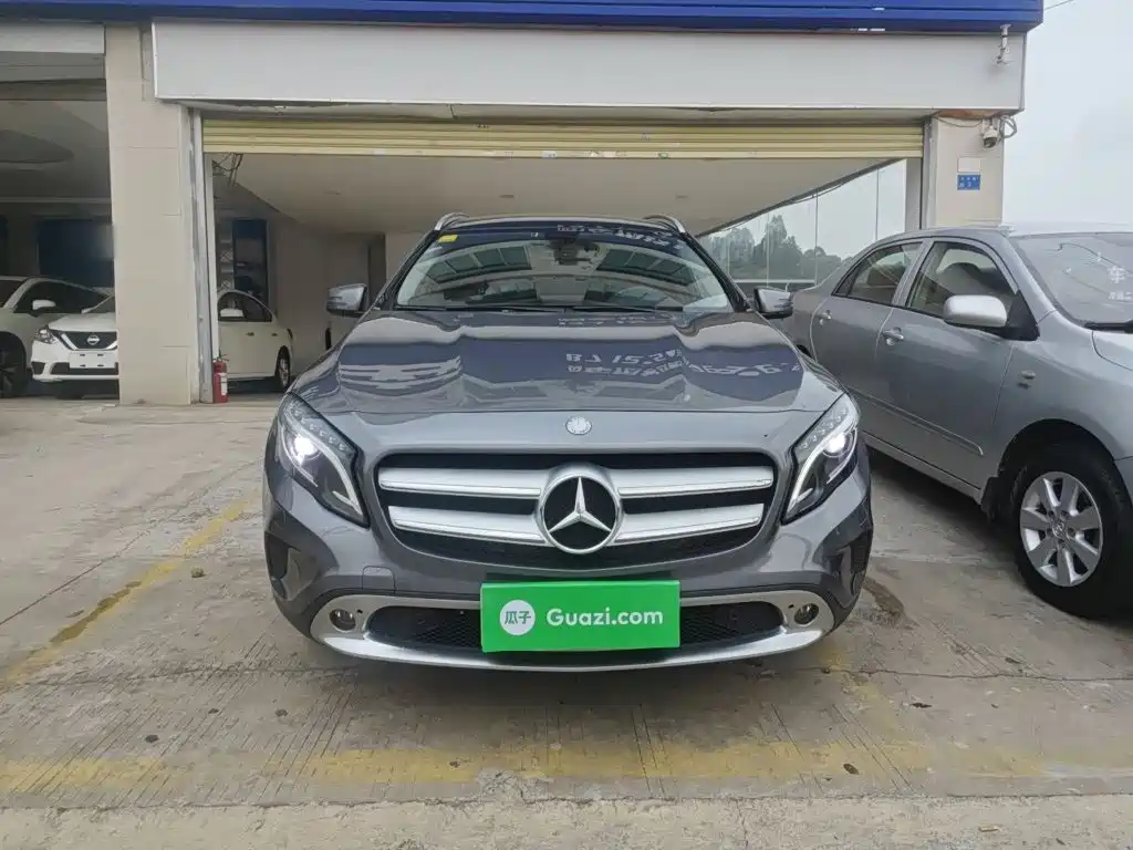 Mercedes-Benz GLA 2015 2015 GLA 200 Fashion