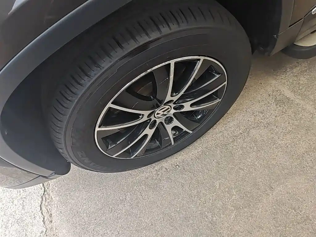 Volkswagen Tiguan 2015 1.8TSI Automatic 2WD Highline фото 23