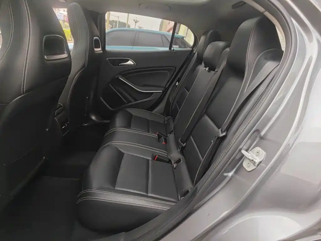 Mercedes-Benz GLA 2015 2015 GLA 200 Fashion