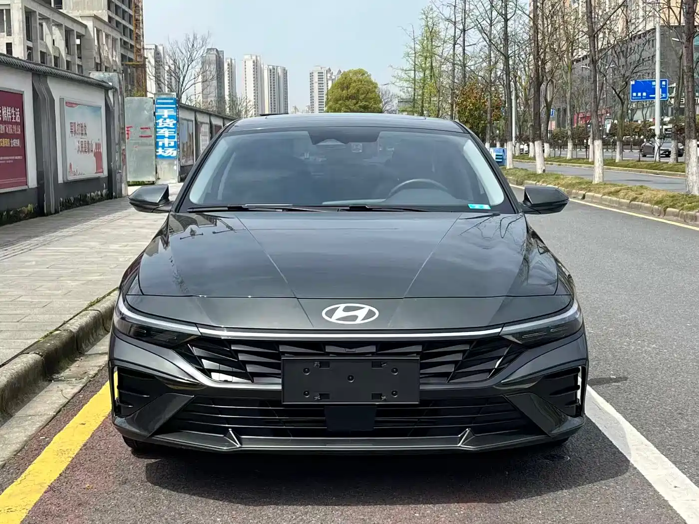 HYUNDAI ELANTRA