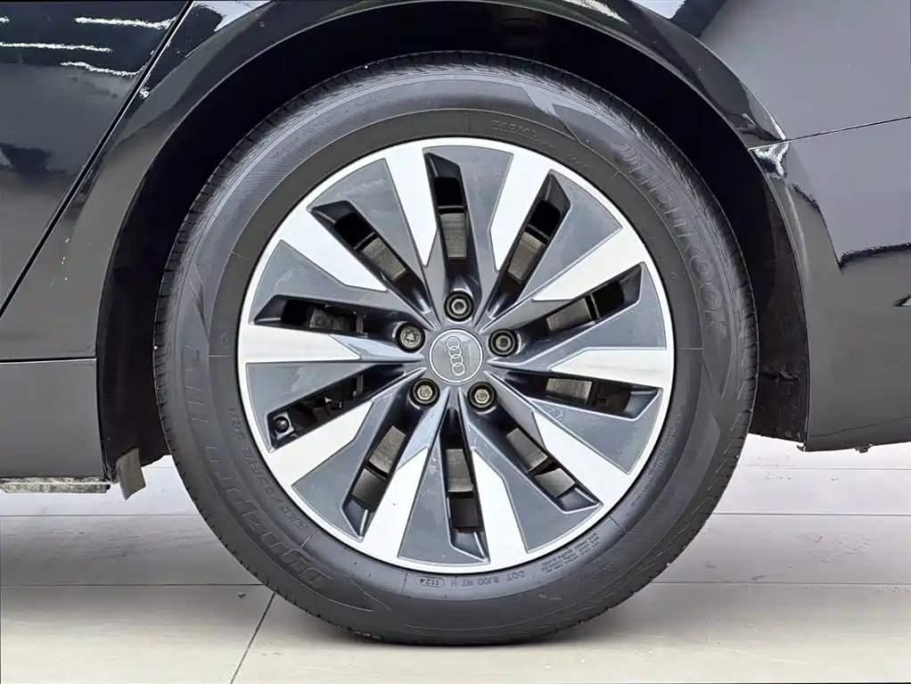 Audi A6L 2019 45 TFSI Premium Elegance фото 17