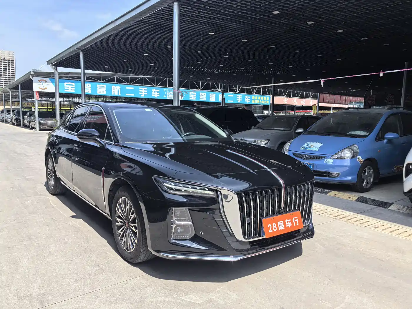 Hongqi H5 2023 2.0T Auto Smart Connect Flag Comfort фото 3