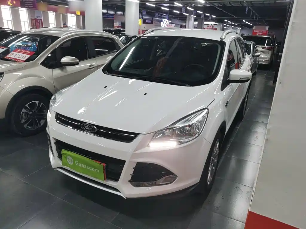 Фото 1 - Ford Kuga
