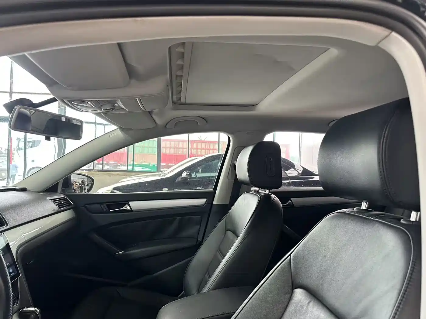 Volkswagen Passat 2013 1.8TSI DSG Zunrong фото 7