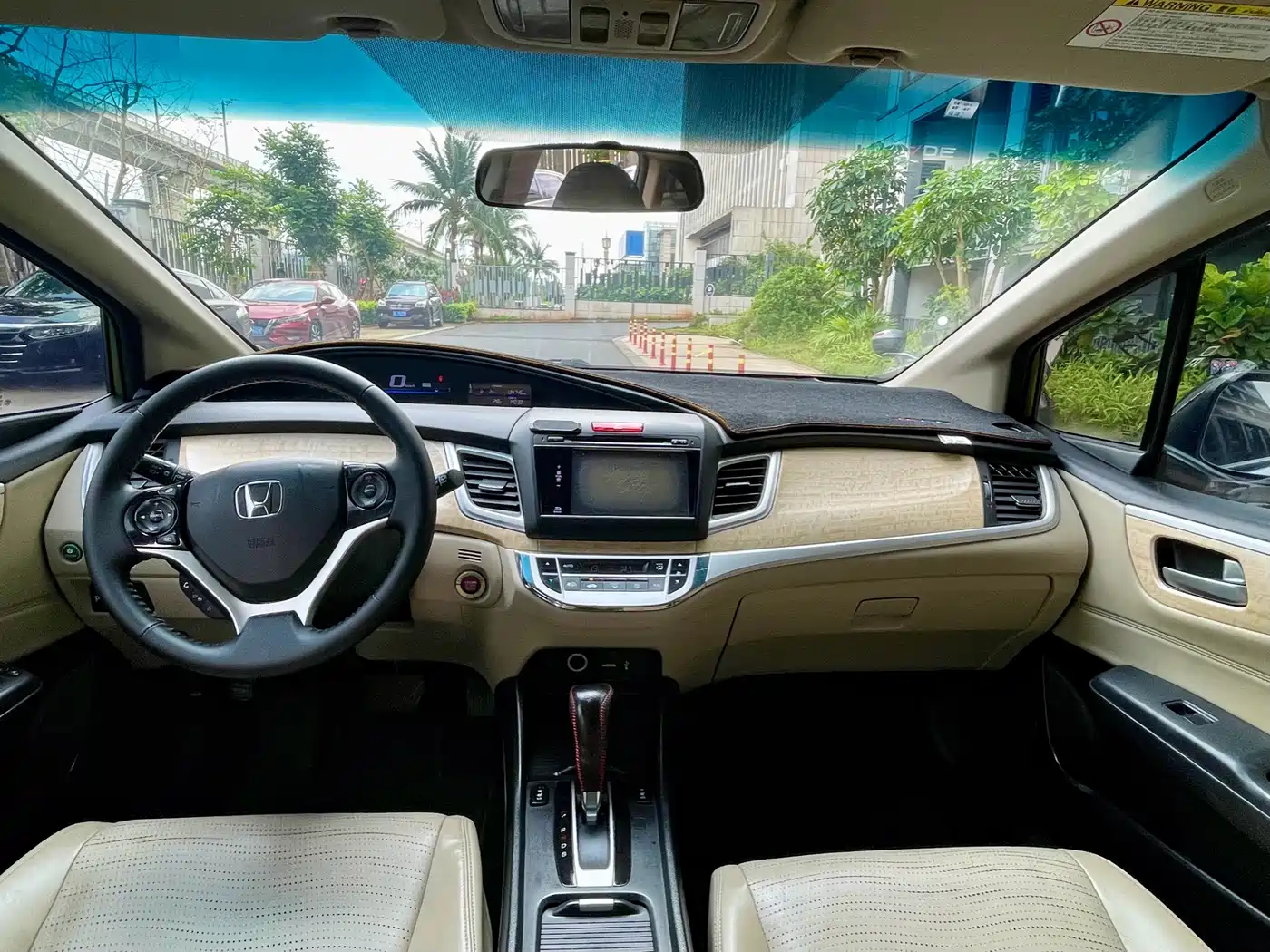 Honda Jade 2013 1.8L CVT Luxury 6-seater фото 5