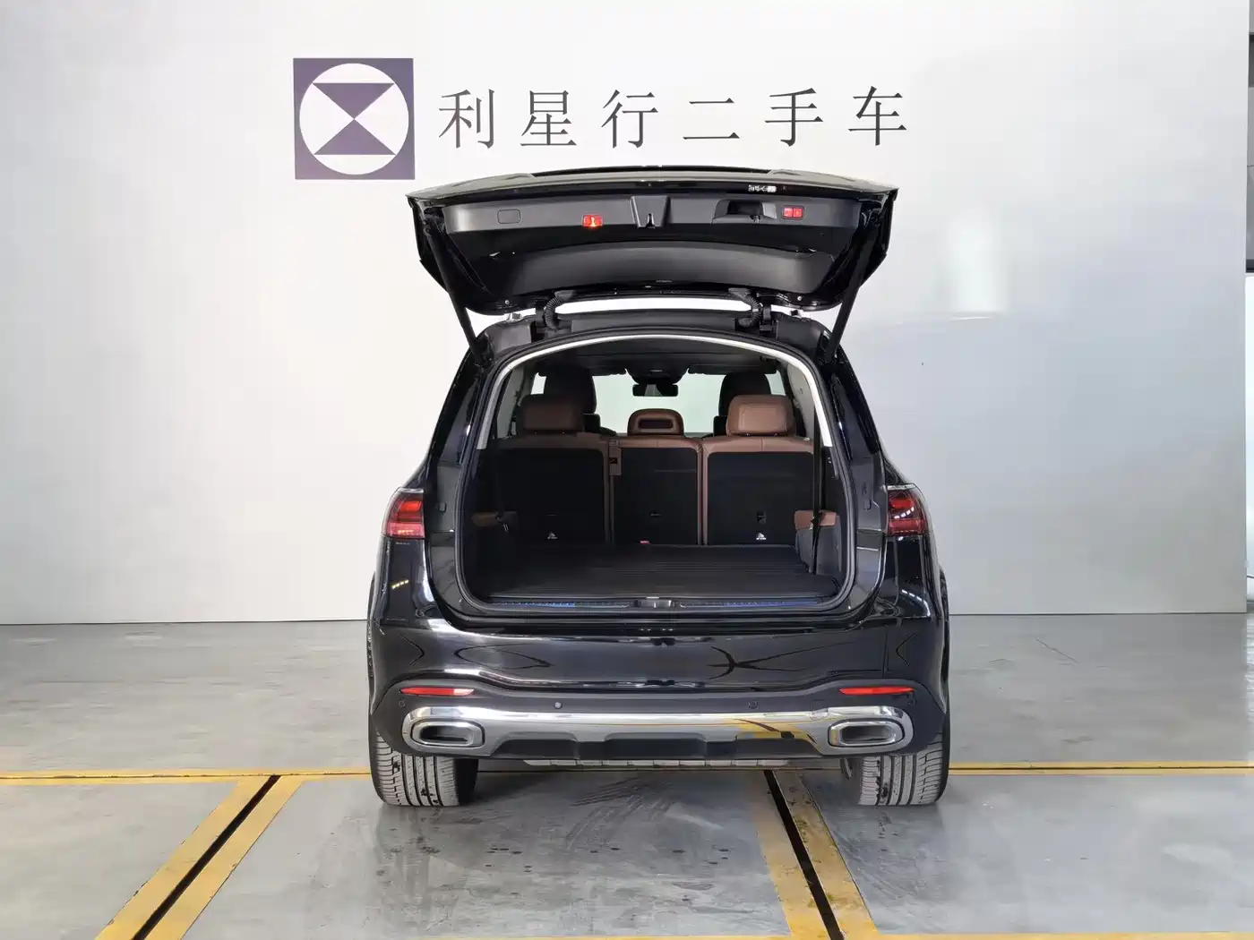 Mercedes-Benz GLS 2024 Model GLS 450 4MATIC Luxury фото 8