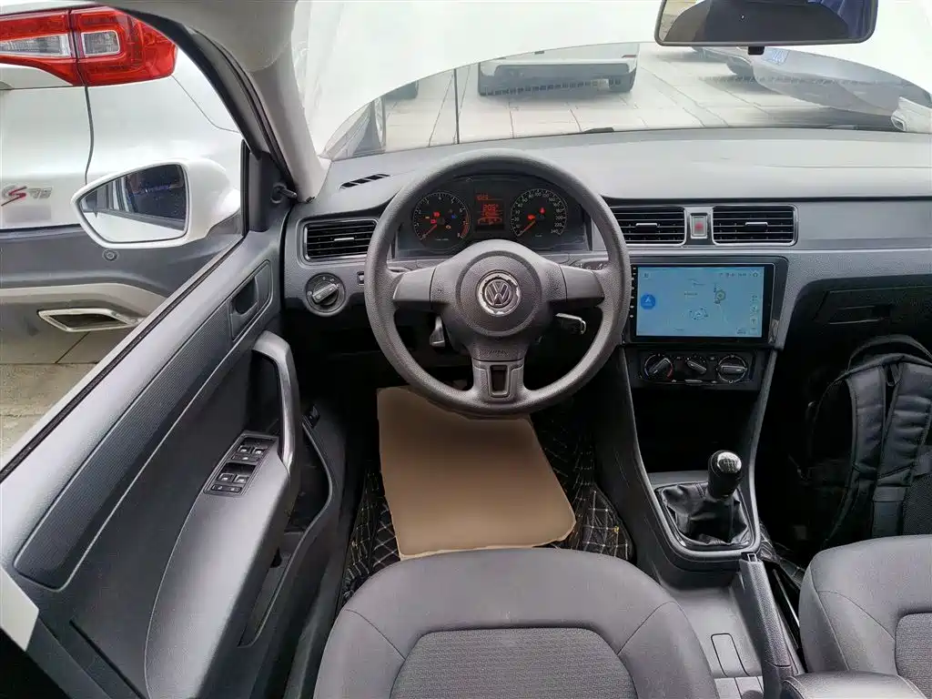 Volkswagen Santana 2015 1.4L Manual Trend Edition фото 11