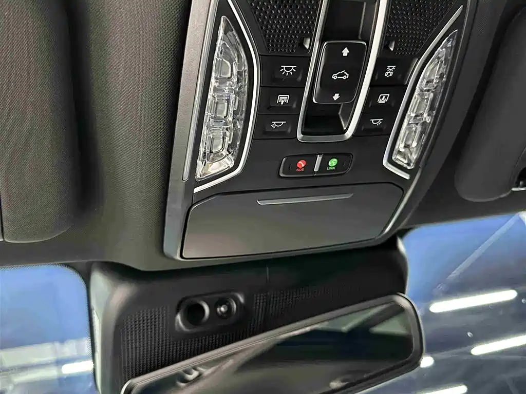 GAC Trumpchi Trumpchi GS8 2022 Pilot Series 2.0TGDI 2WD Luxury Smart Connect Edition (7-Seater) фото 17