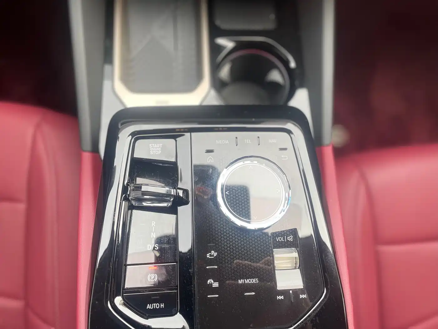 BMW 5 Series 2025 530Li Premium M Sport Package фото 9