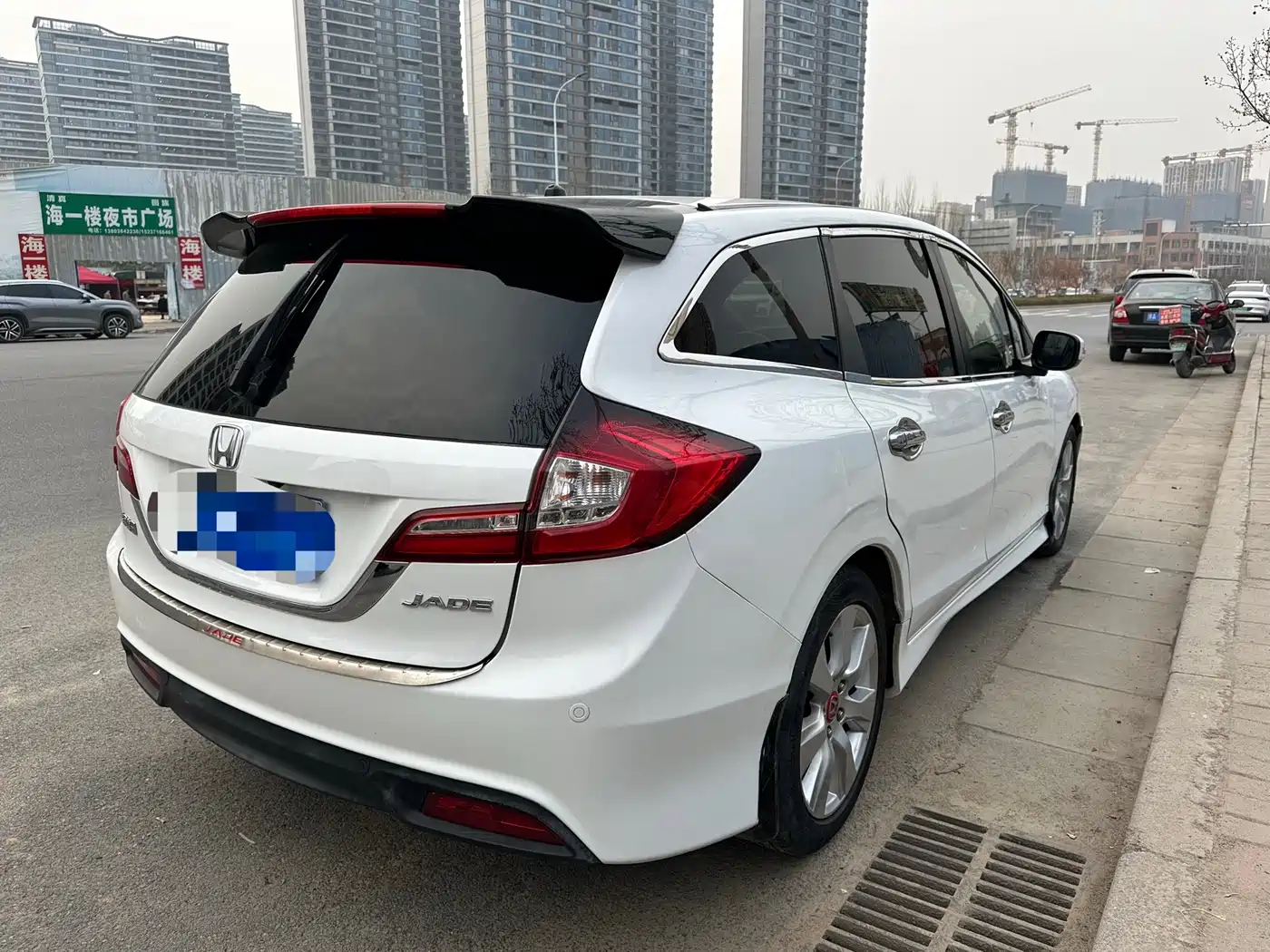 Honda Jade 2014 2013 1.8L Automatic Comfort Edition 5-seater