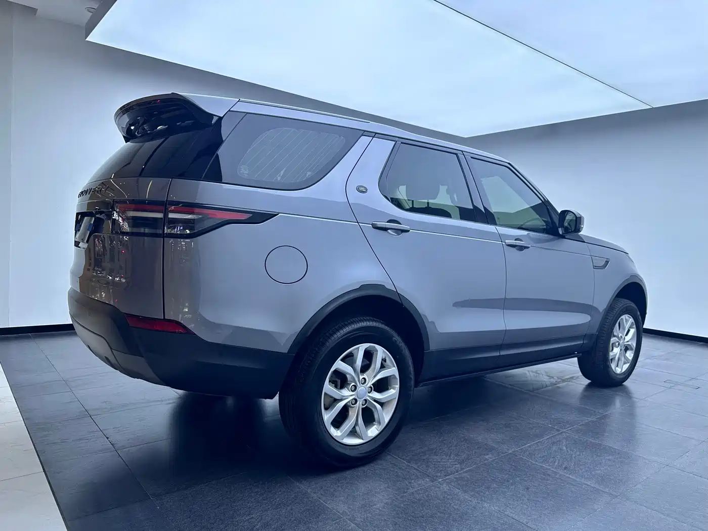 Land Rover Discovery 2020 3.0 SC V6 SE фото 6