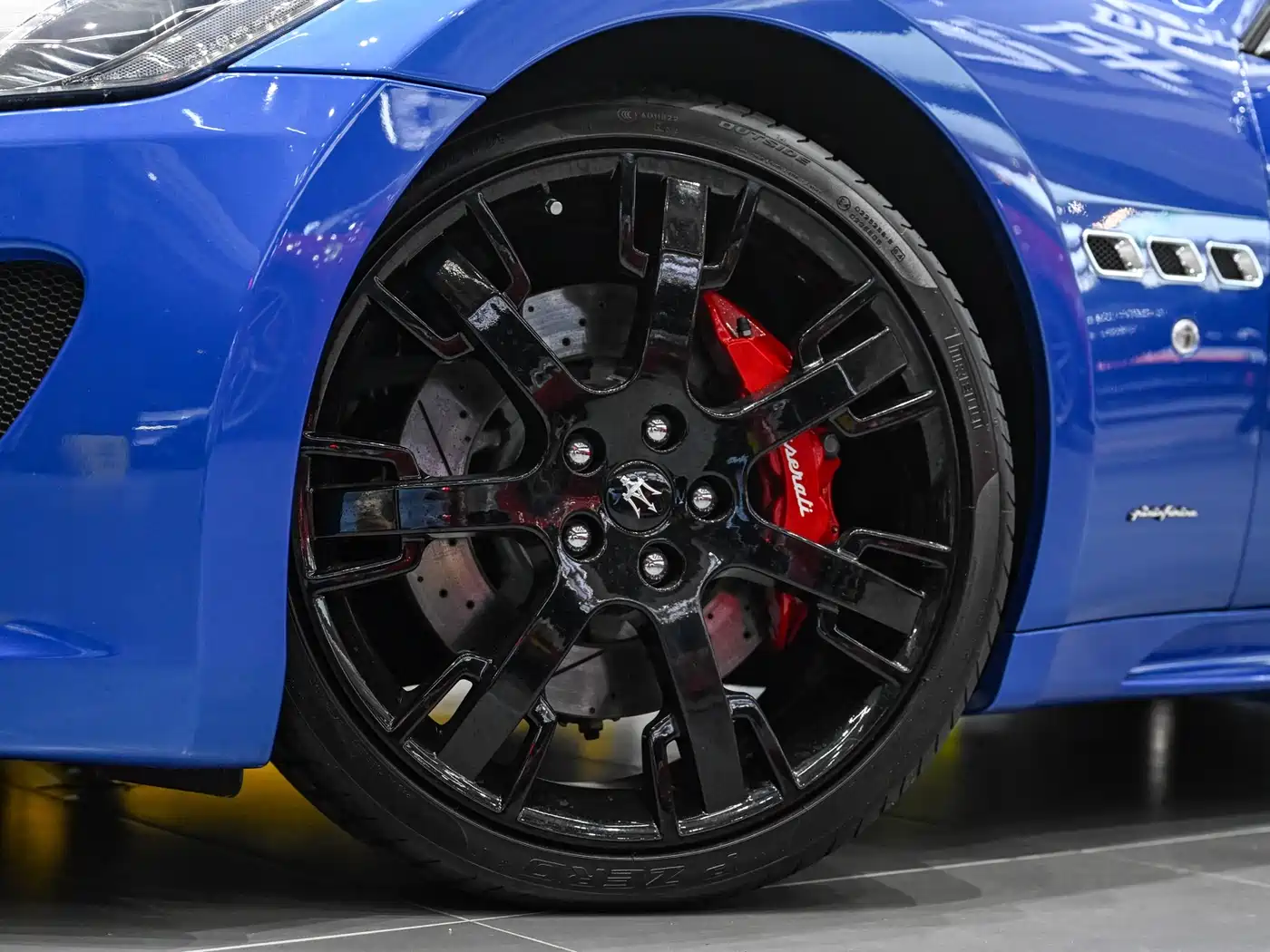 Maserati GranTurismo 2013 4.7L Sport F1 фото 18