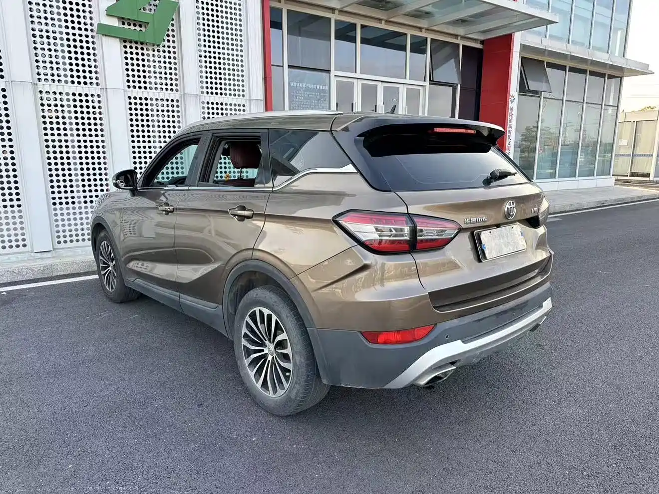 Zhonghua V6 2019 2018 1.5T Automatic Premium