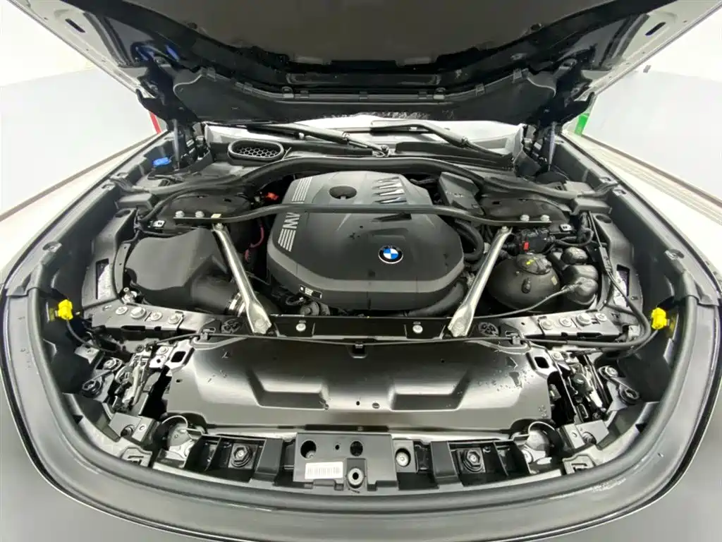 BMW 7-SERIES