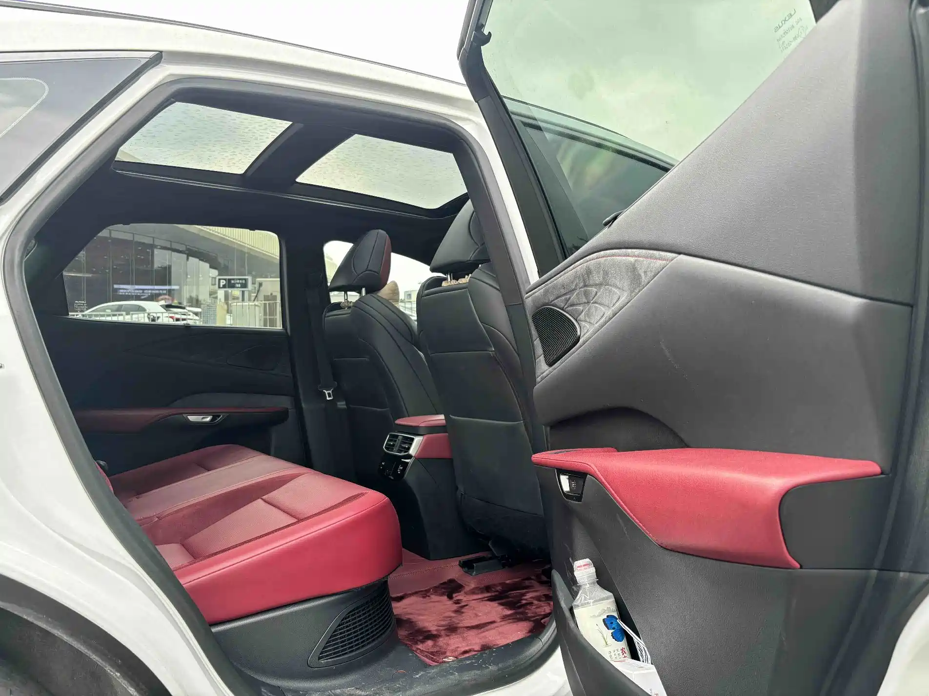 Фото 13 - Lexus RX