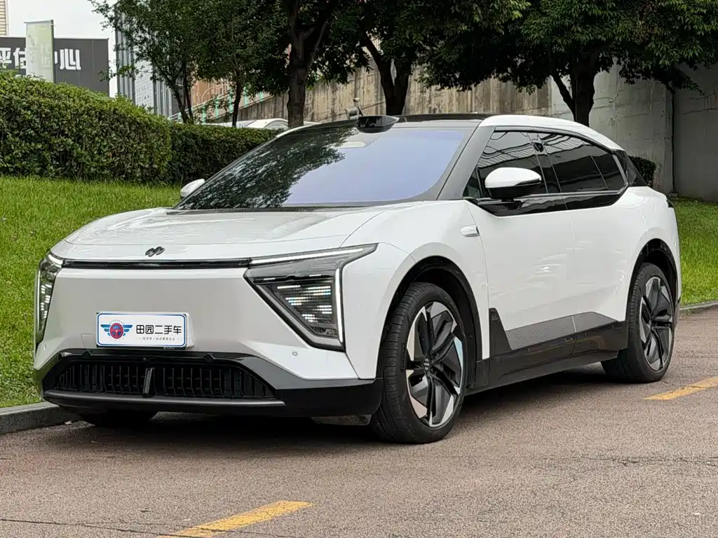 2023 HiPhi Y