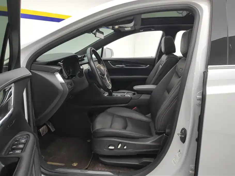 Cadillac XT5 2023 2.0T 2WD Fashion Edition фото 9