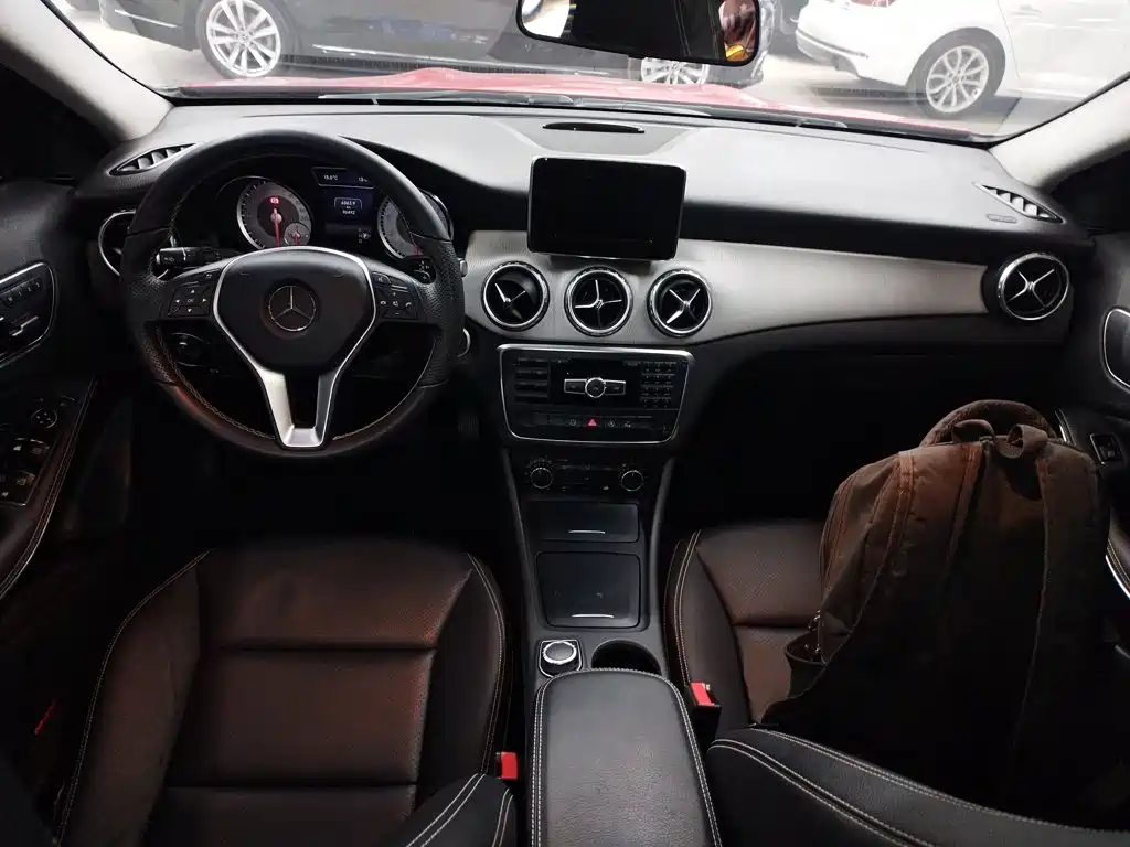 Mercedes-Benz GLA 2015 2015 GLA 200 Dynamic